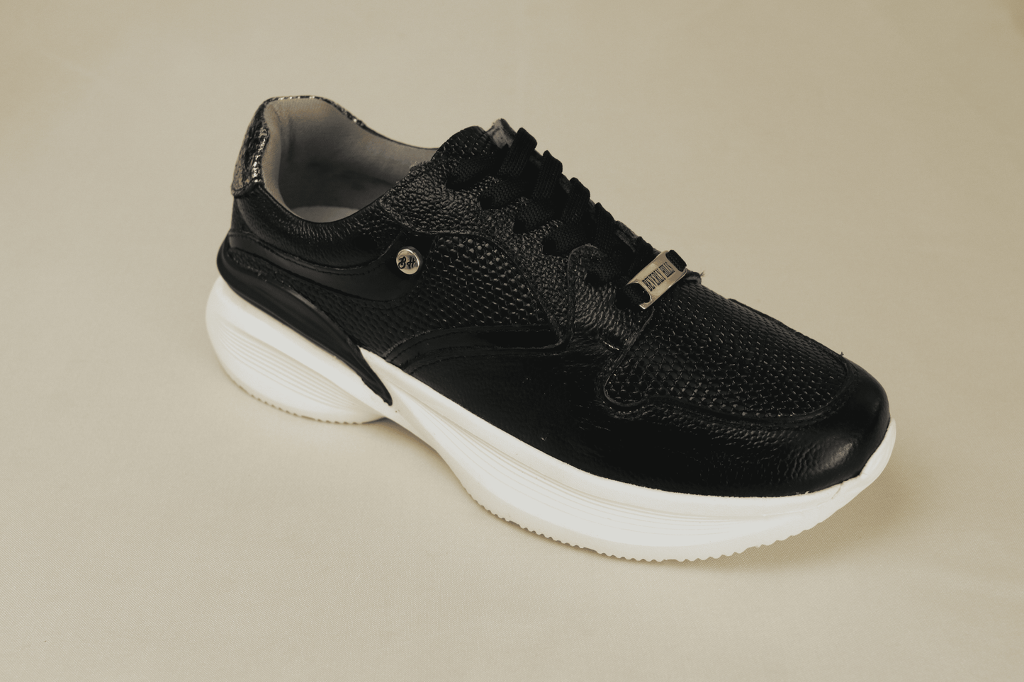 Tenis Zany Negro en Cuero