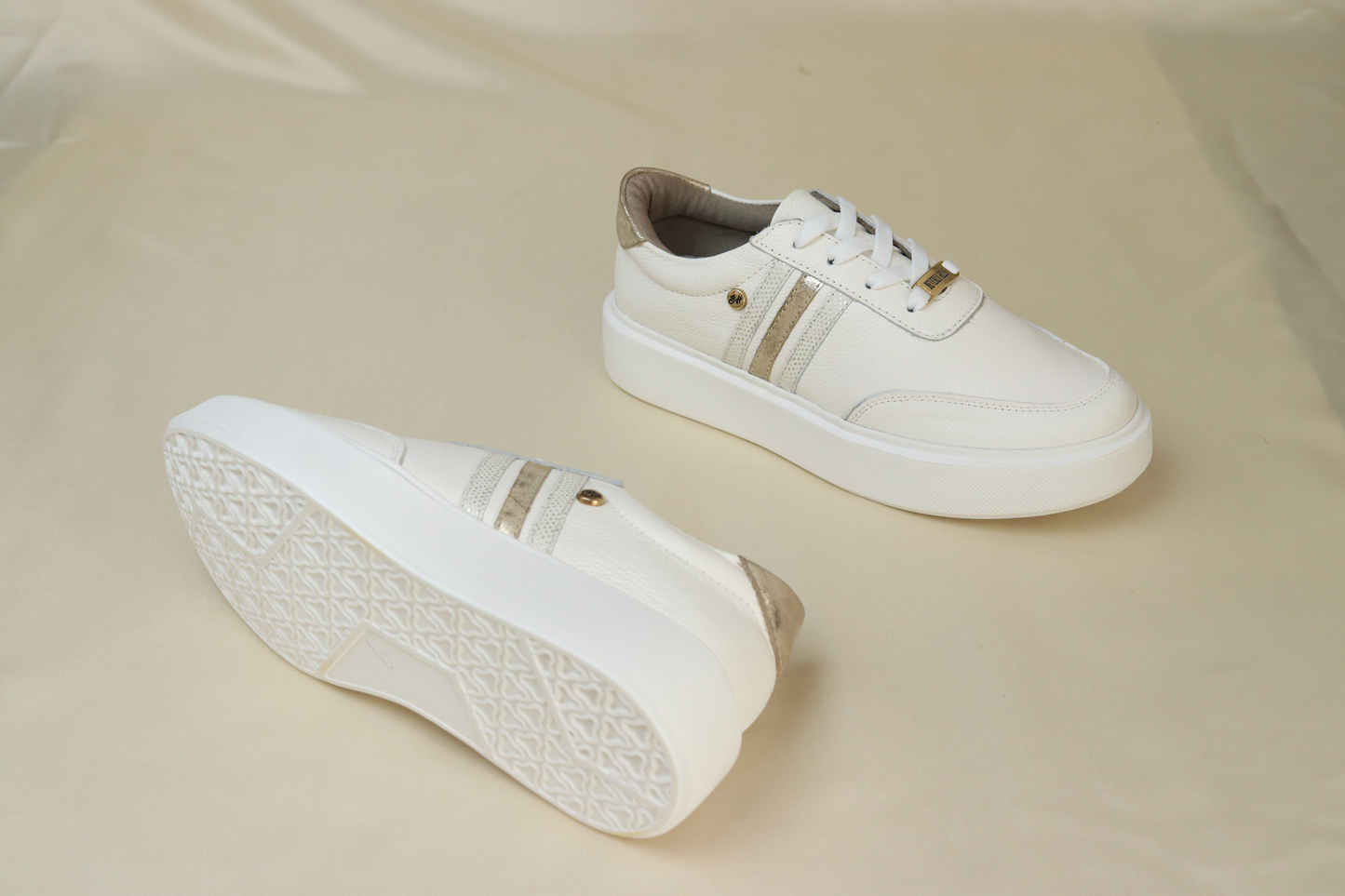 Tenis Varey Blanco en Cuero