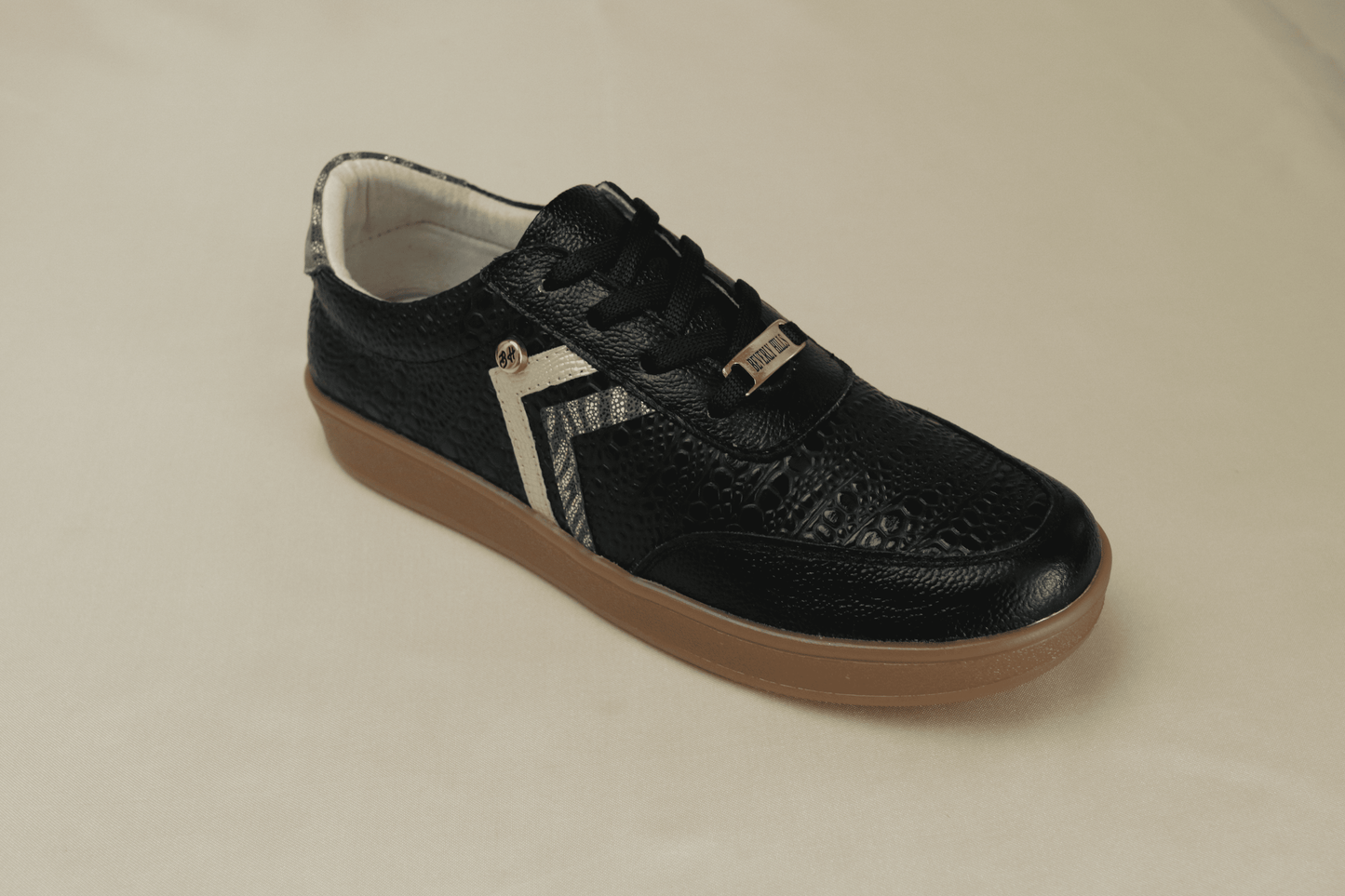 Tenis Jaky Negro en Cuero