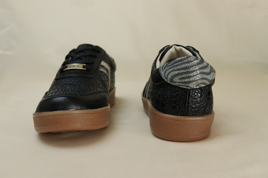 Tenis Jaky Negro en Cuero