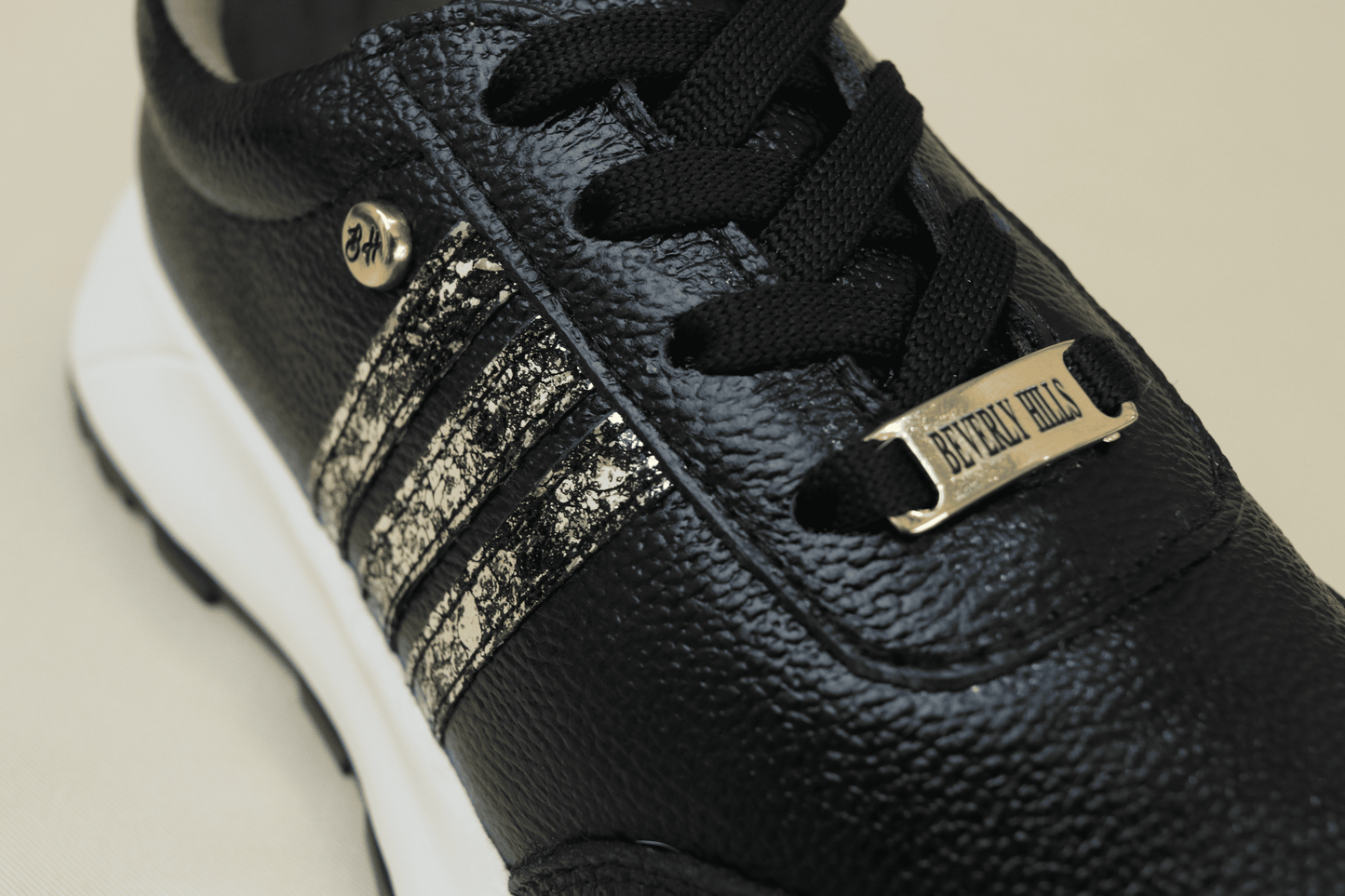 Tenis Varey Negro en Cuero
