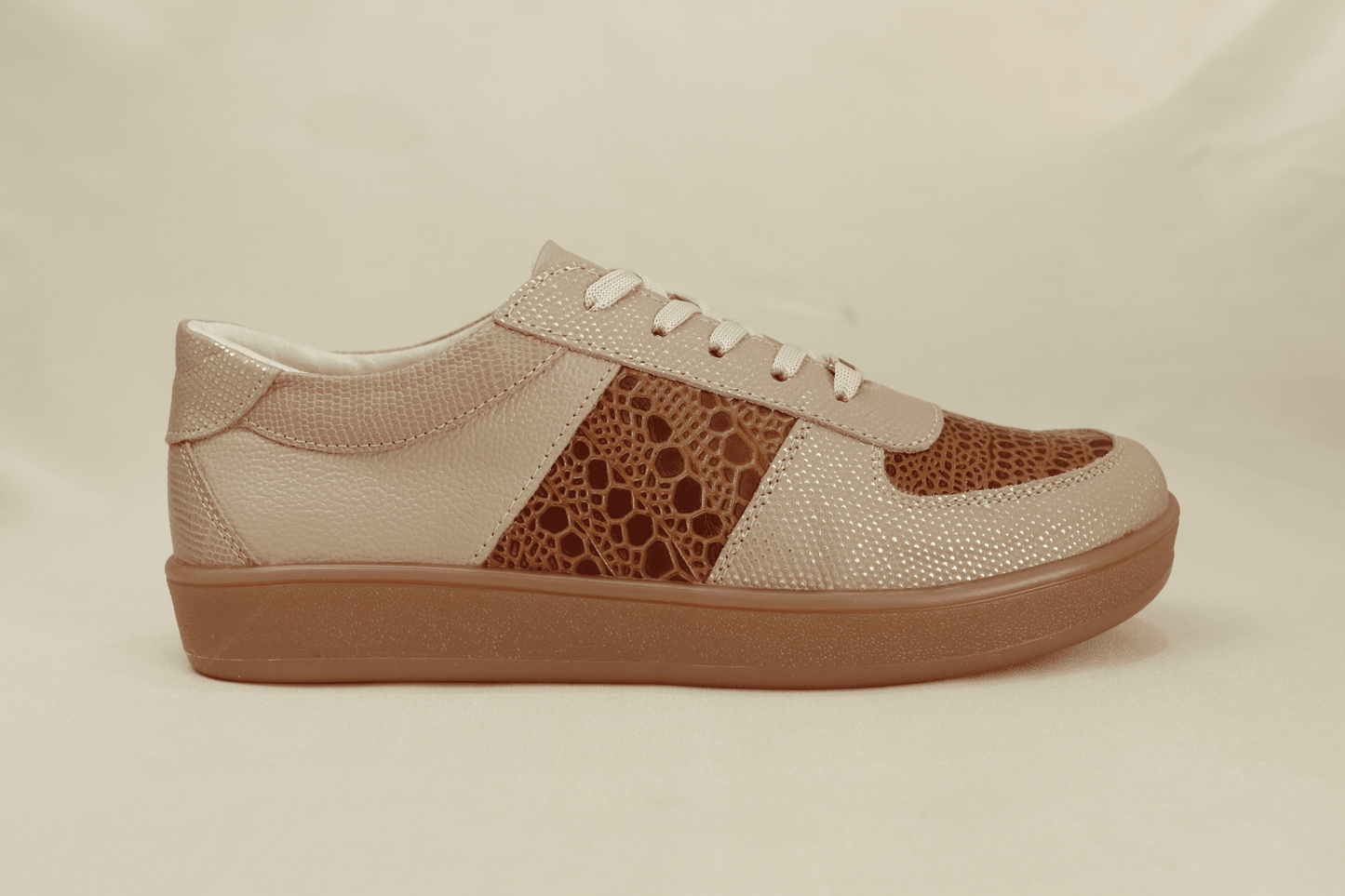 Tenis Tammy Nude x Miel en Cuero