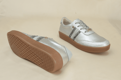 Tenis Kamy Plata en Cuero
